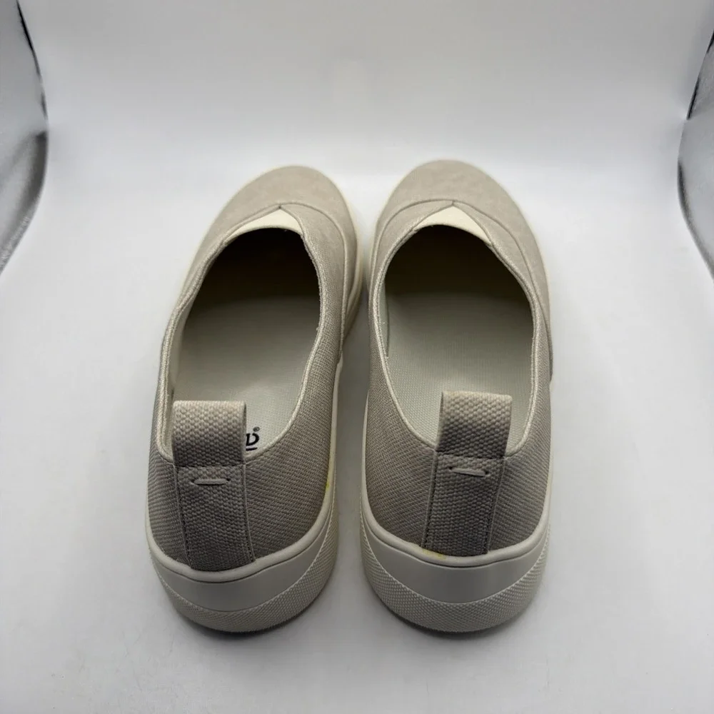 Kensie Ladies Salia Beige Slip On Loafers. Easy On And Flexible. Size‎ 8.5.New